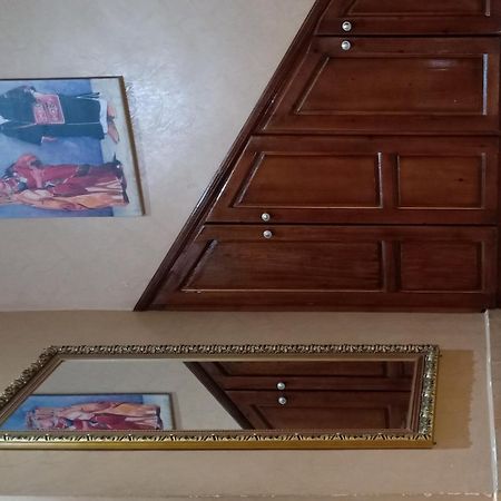 아즈루 L'Art Chez Omar 아파트 외부 사진